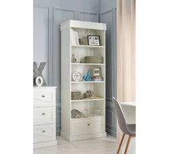 Marie Boekenkast -Little Happy Winkel pinio marie boekenkast 1